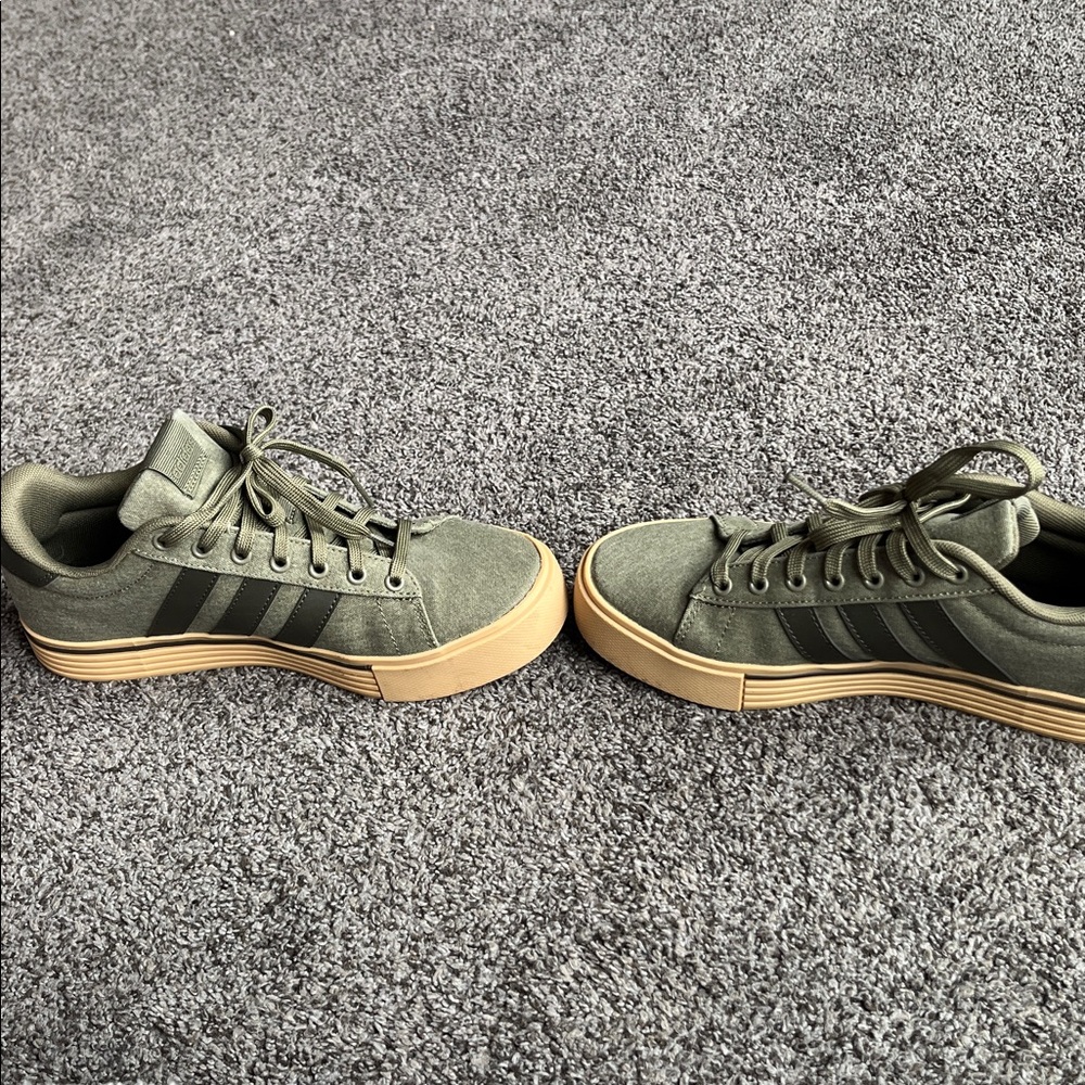With Box - adidas Olive Green Sneakers with Black Stripes and Gum Sole. Sz 7.5 - Picture 6 of 6